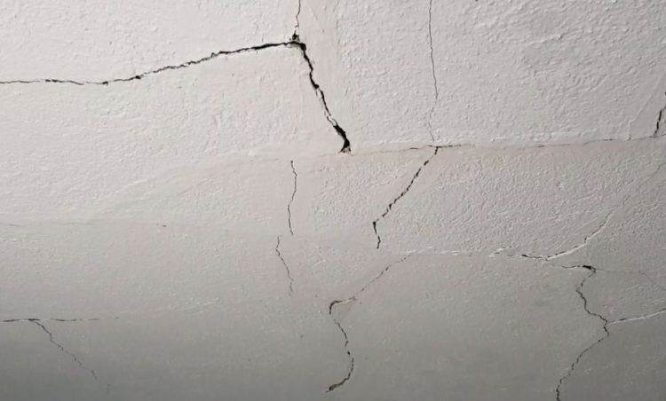 Earthquake damage in Devoll / Earthquakes damaged homes in some villages