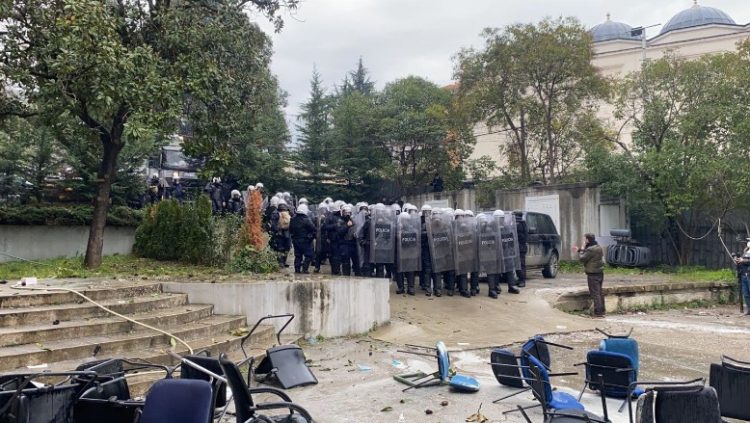 “Democrats’ lives are in danger” / Police respond to the call for help from PD: We will intervene