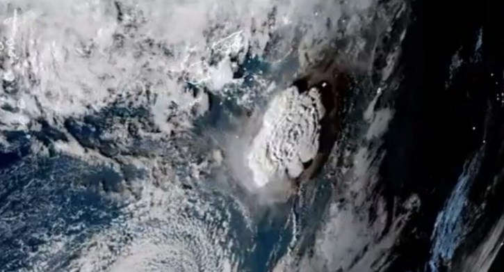 Underwater volcano eruption in Tonga, satellite imagery captures the moment – it looked like it was a “nuclear explosion”