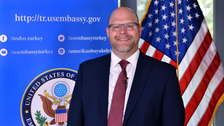 Hovenier: We do not sanction people because of their political views