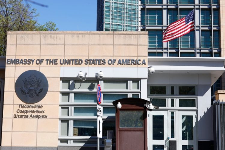 US withdraws diplomats from Ukraine / Blinken meets with Lavrov on Friday but finds no agreement on Ukraine