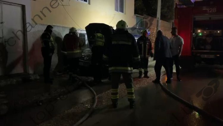 The car is engulfed in flames in Vlora, police provide details