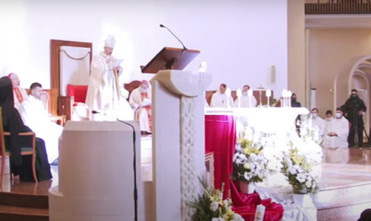 The new Archbishop of the Albanian Catholic Church, Monsignor Arjan Dodaj / The ceremony brings together the leaders of politics