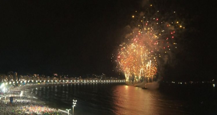 Pandemic fireworks / Holiday under the shadow of omicron, but pyrotechnic show was not missing