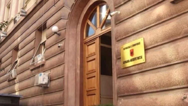 Applications for the vacant position in the Constitutional Court are opened