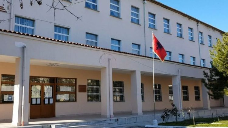 Students and teachers are infected / Korça Vocational Gymnasium online learning