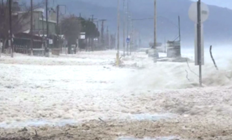 Bad weather hits Greece / Storm “Diomidis” causes problems