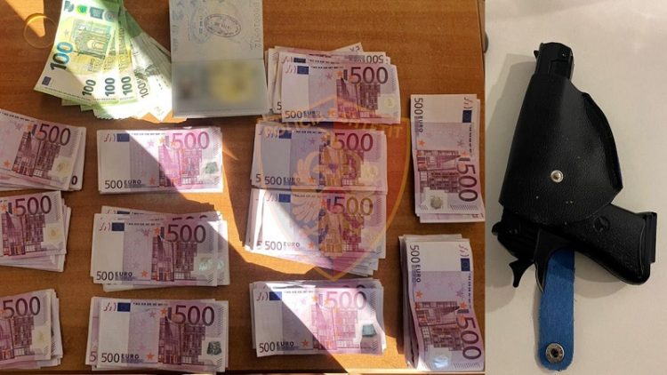 Four cases of illegality In Rinas / African with 62 thousand euros undeclared in the bag