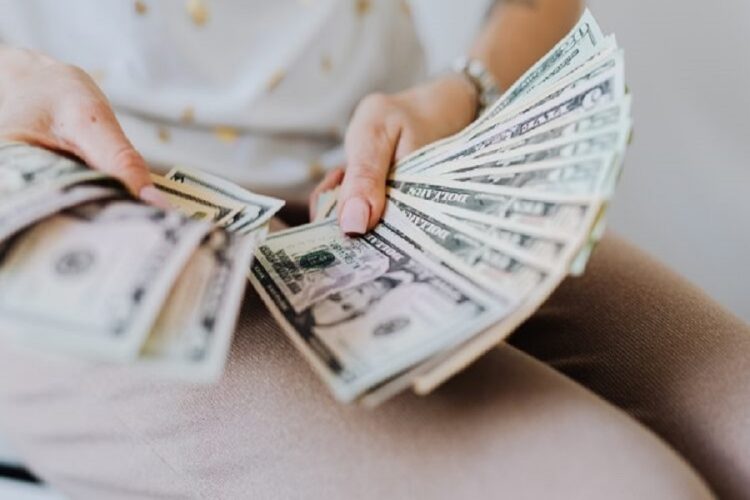 3 horoscope signs will be lucky in January, will make money