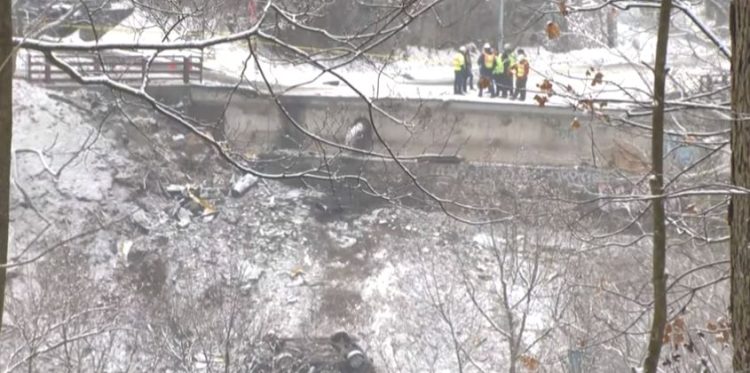 The bridge collapses shortly before Biden arrives: Grateful to rescue teams