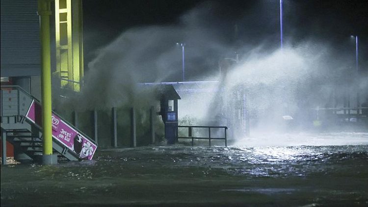 The storm is gripping Northern Europe! Heavy rain and snow, some casualties