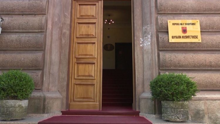 The Constitution overturns Meta for the expulsion of representatives of the Assembly from the session