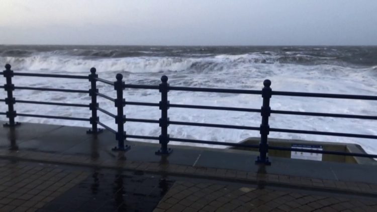 The biggest storm in three decades hits southern England