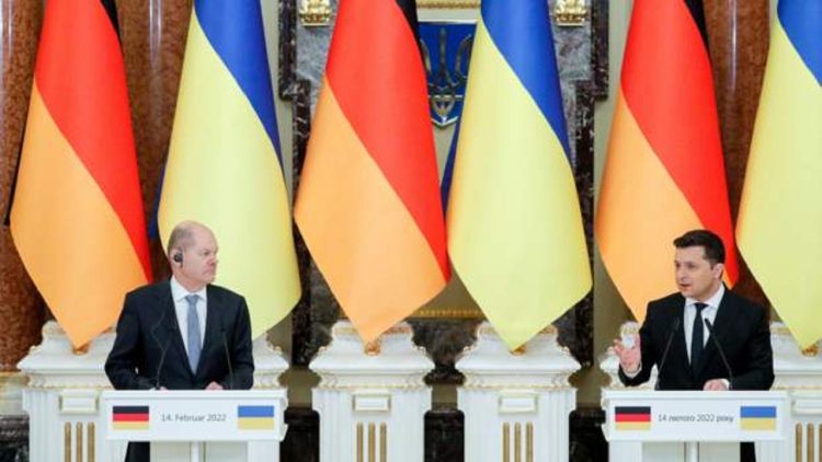 German Chancellor at the Kiev meeting: We do not give deadly weapons to Ukraine, but money YES!