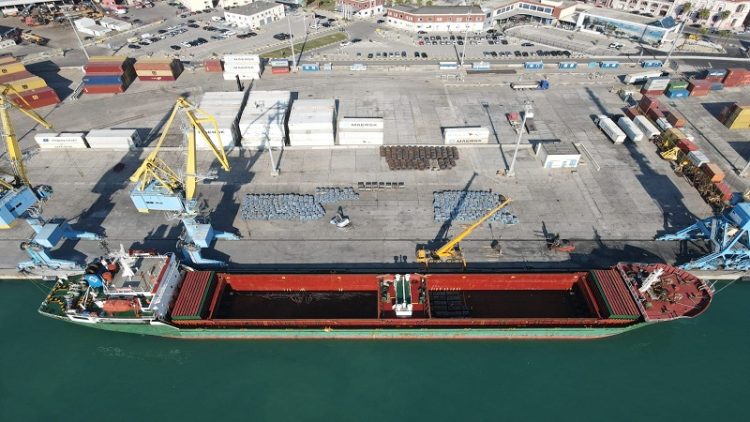 The port of Durrës challenges the pandemic, increasing the volume and revenues during 2021