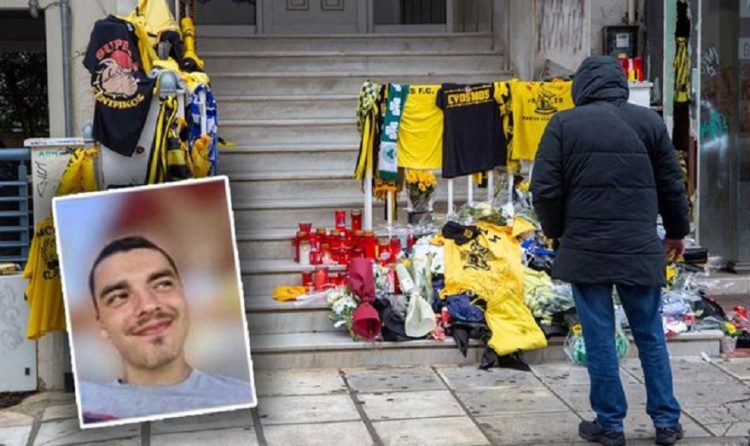 Demirazi surrenders to Greeks / 20-year-old accused of killing Greek fan crosses border in Kapshtica