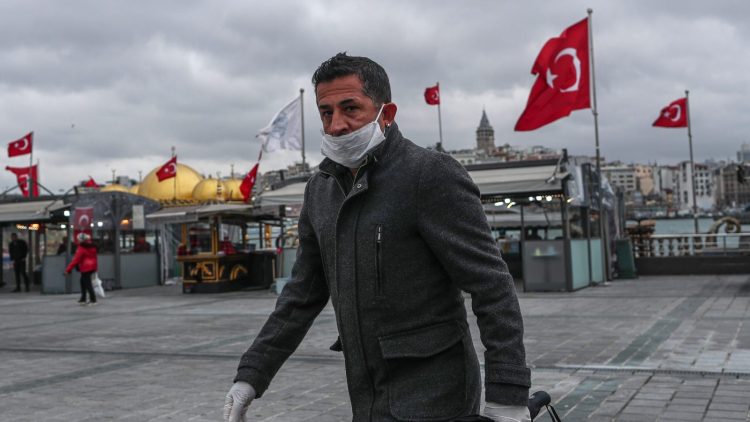 Turkey breaks record of new COVID-19 cases