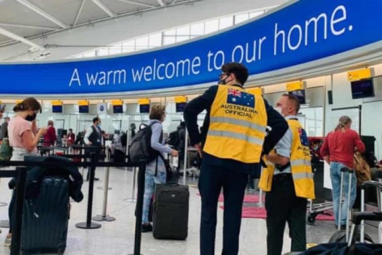 Australia opens borders for vaccinated tourists