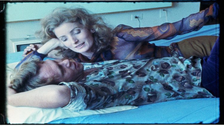 The first movie where actors actually have sex (Photos)