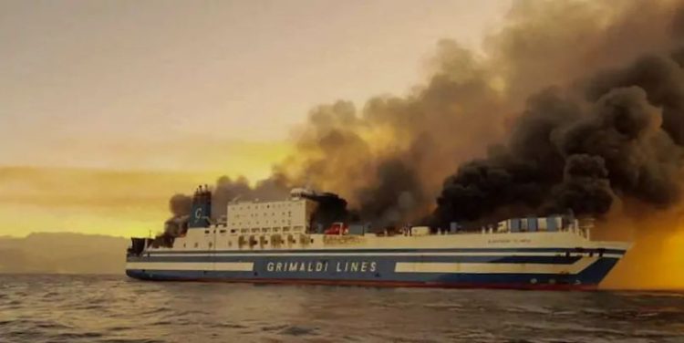 Italian ferry is covered by flames, the ship “Butrinti” of the Albanian Coast Guard goes to help