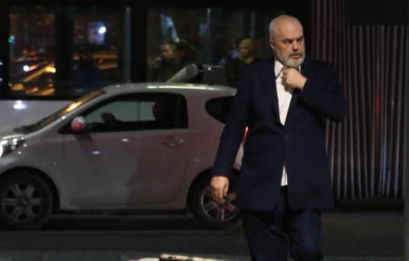 Photos / After the Assembly session, Edi Rama convenes the SP leadership