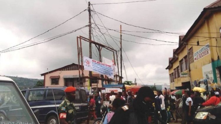 Congo / High voltage cables fall on a market, 26 dead