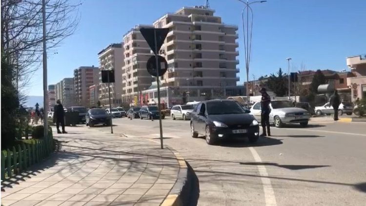 Vlora Police sets up checkpoints
