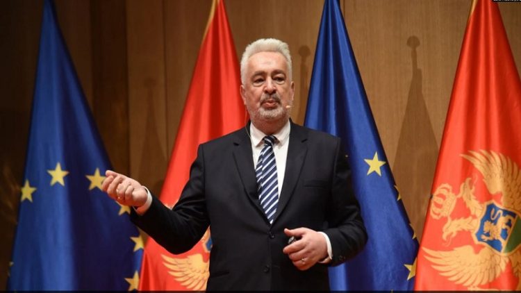 Politicians in Montenegro, in the race for church mercy