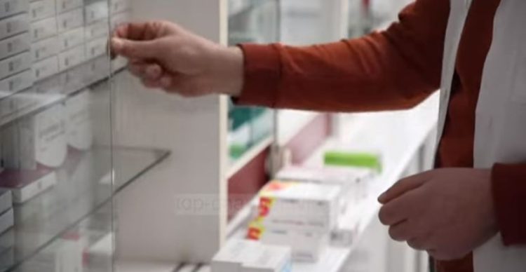 Pharmaceutical waste in rivers, scientists: They are “poisoning” people