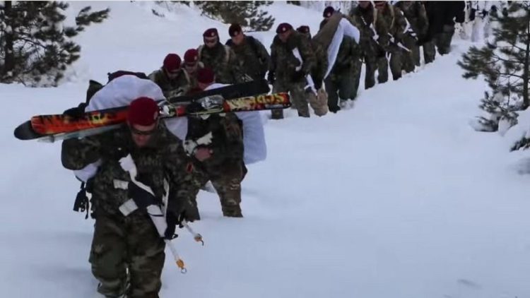 Army Special Forces challenge the terrain and snow, a special exercise in Voskopoja