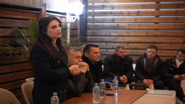Mayor Emiriana Sako meeting with Xhafzotaj residents: Improving infrastructure and public services