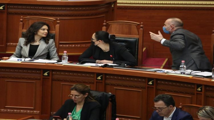 SP-PD will vote for Vetting / Agree on electoral and territorial reform