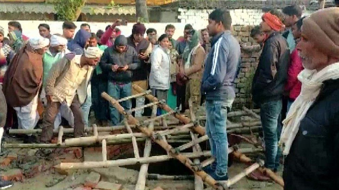 Tragedy with 13 dead from falling into well during marriage in India (photos)