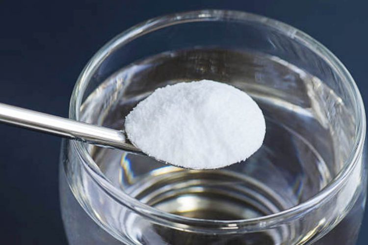 How to use baking soda to clean infected tonsils and throat