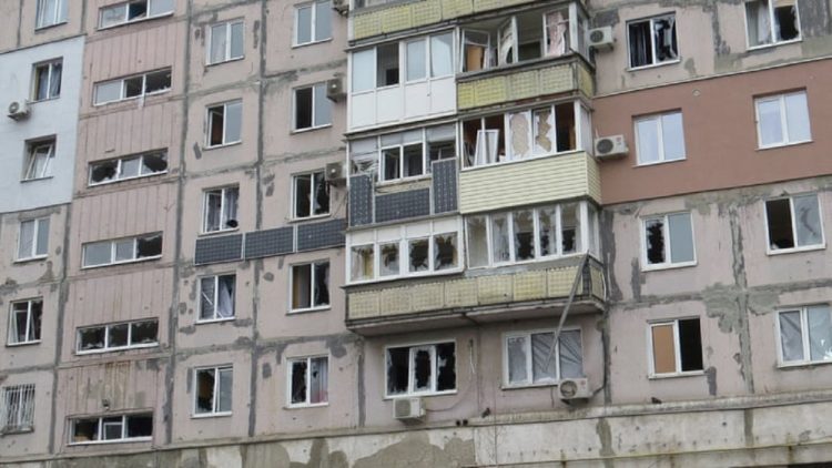 Sixth day of war / Separatist forces aim to surround Mariupol
