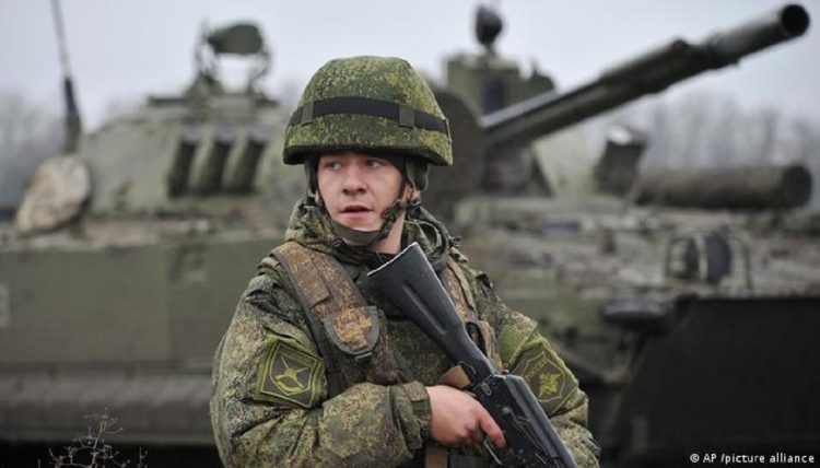 Tooth to tooth! Ukrainian soldiers firing shells, preparing to defend Kiev!
