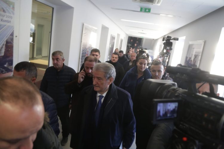 Changes in the statute of PD / Judge Zhukri can not review the request, the appeal does not give the acts