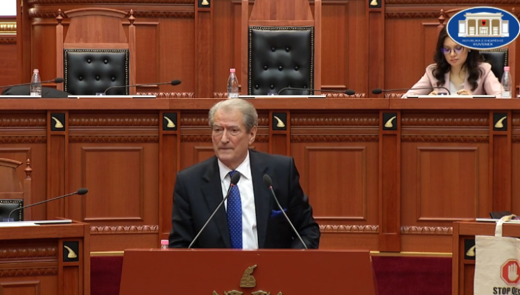 “Edona in the race with Spiropal” / Berisha attacks the government: You can not collect taxes and increase oil