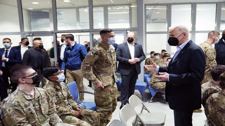 Biden meets with US Air Division in Poland