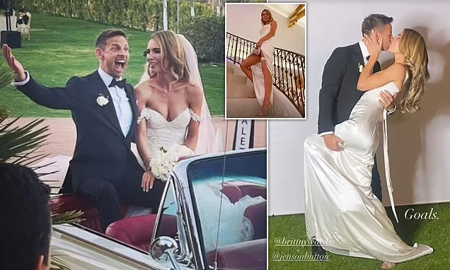 F1 pilot Jenson Button matched with ‘Playboy’ model Brittny Ward at the sunny ceremony in Florida (photo gallery)