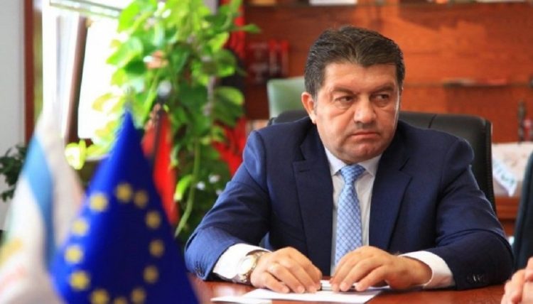 Former mayor of Lezha: We must judge! Deputies should not go with poles, but to work