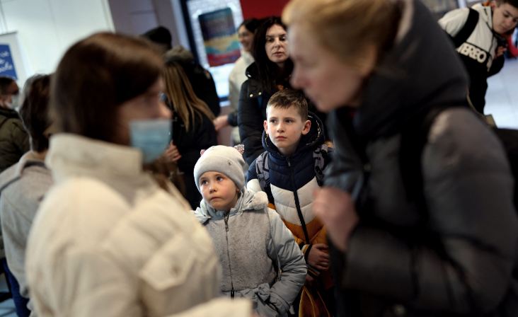 France hosts 10,000 Ukrainian refugees