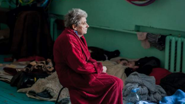Wedding photography captures Mariupol’s ‘horrible reality’