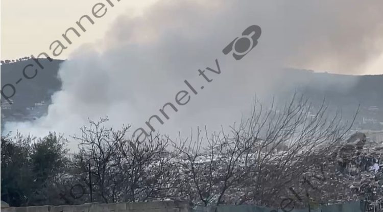 Fire in Vlora / Waste field burns. Smoke covers the inhabited neighborhood