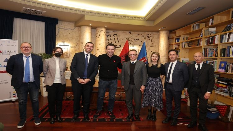 European Youth Capital 2022 / Veliaj receives in office the representative of the Puglia Region