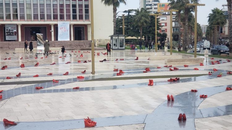 Photo-News / March 8, “Red Shoes” in Durrës