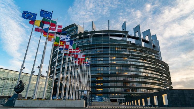 Rising prices! EC with plan to make Europe independent of Russian oil