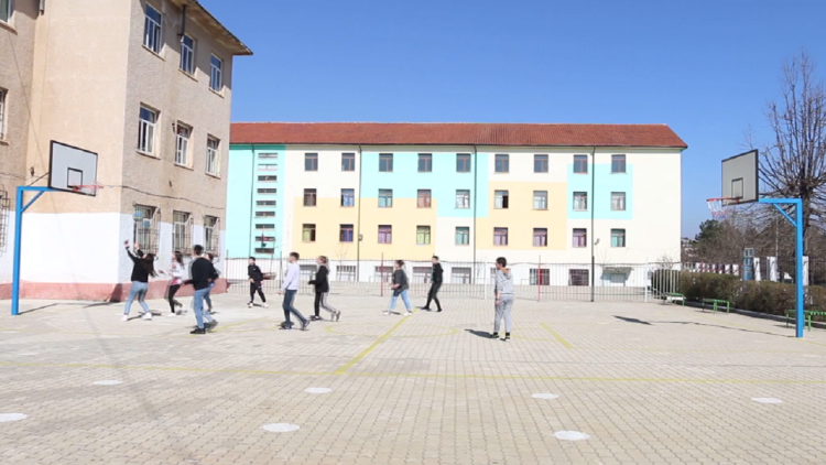 Kukes has fewer students! In one year alone, 200 fewer children were enrolled