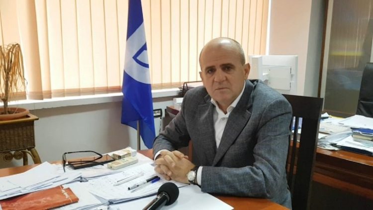 DP candidate in Durrës, Luan Hoti, votes: Go out and vote! Vote for yourself