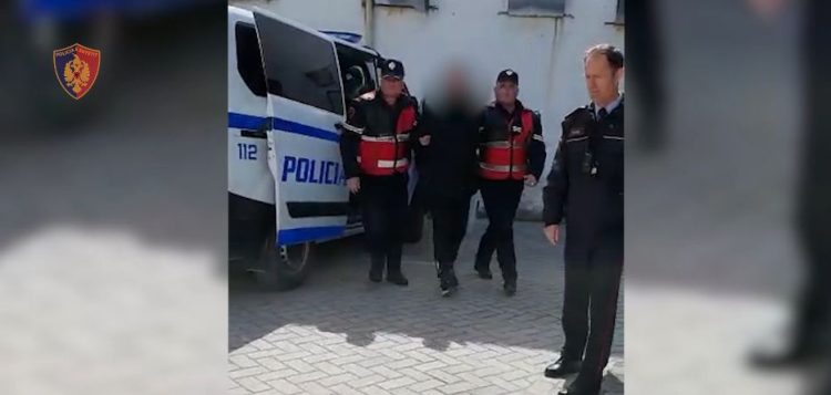Gambling and narcotics in the bar, two people arrested in Berat, 10 others are under investigation